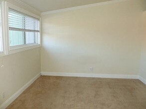 1230 Manzano Way in Sunnyvale, CA - Building Photo - Building Photo