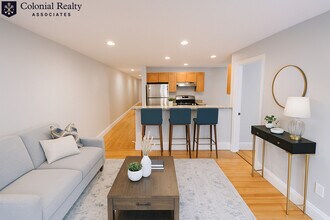 68 Egmont St in Brookline, MA - Building Photo - Building Photo