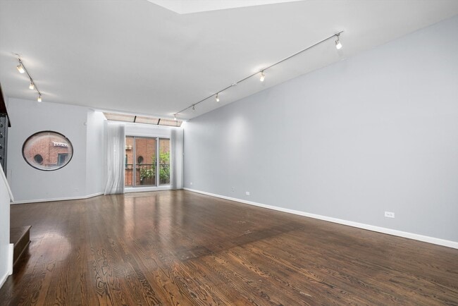 171 W Goethe St, Unit B in Chicago, IL - Building Photo - Building Photo