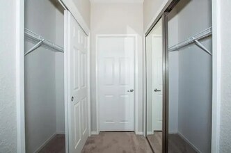 2060 Millennium Wy in Hanford, CA - Building Photo - Building Photo