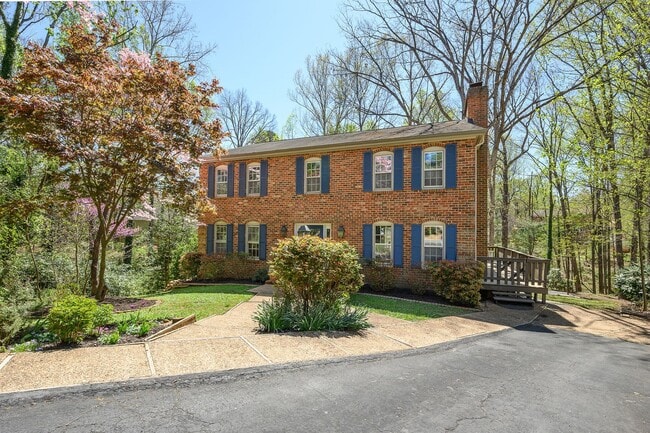 104 Smithfield Ct