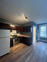 164 Clendenny Ave, Unit 2R in Jersey City, NJ - Building Photo