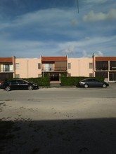 3501 W 11th Ave-Unit -102 in Hialeah, FL - Building Photo - Building Photo