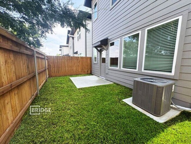 33155 Oak Hts Pl in Magnolia, TX - Building Photo - Building Photo
