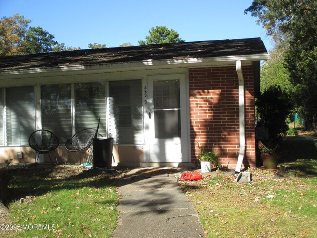 property at 469D Thornbury Ct