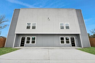 7412 Carver Rd in Houston, TX - Foto de edificio - Building Photo