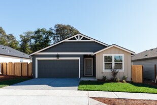 52226 SE 6th St in Scappoose, OR - Building Photo