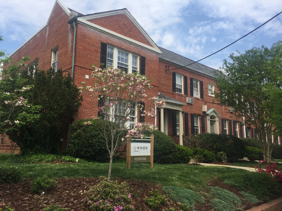 Spring Valley Apartments in Washington, DC - Building Photo