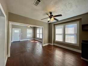 725 Highland Dr in Beaumont, TX - Building Photo - Building Photo