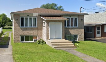 672 Lalonde St in Clarence-Rockland, ON - Building Photo