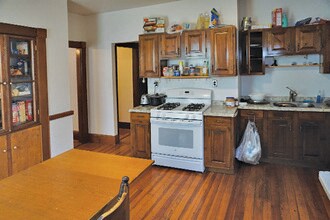 159 Brown St, Unit #1 in Waltham, MA - Building Photo - Building Photo