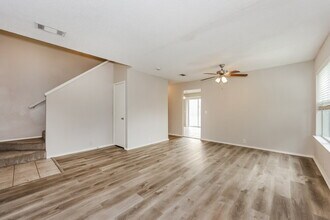 819 Creekside Dr in Glenn Heights, TX - Building Photo - Building Photo