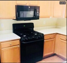 2145 Highland Gate Dr in Cumming, GA - Building Photo - Building Photo