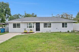 210 E Palm St in Davenport, FL - Building Photo