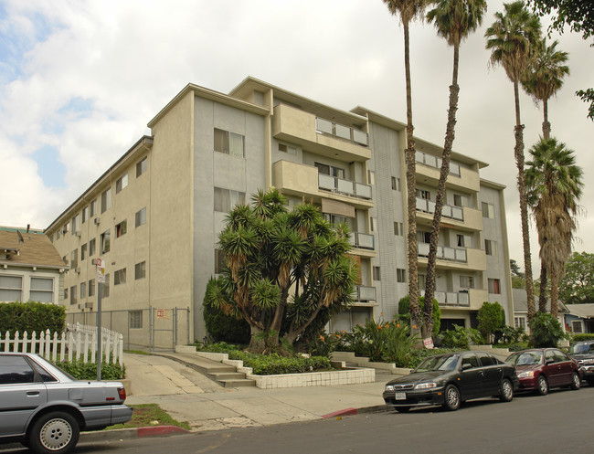 Fuller Apartments in Los Angeles, CA - Building Photo - Building Photo