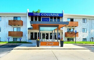 The Columns Apartments in Springfield, MO - Building Photo