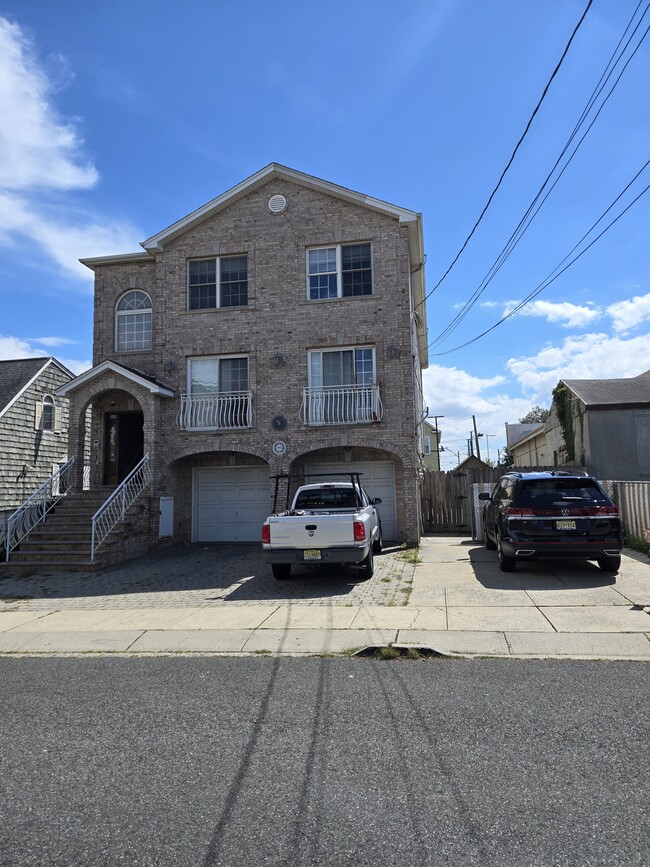 property at 660 McKinley St