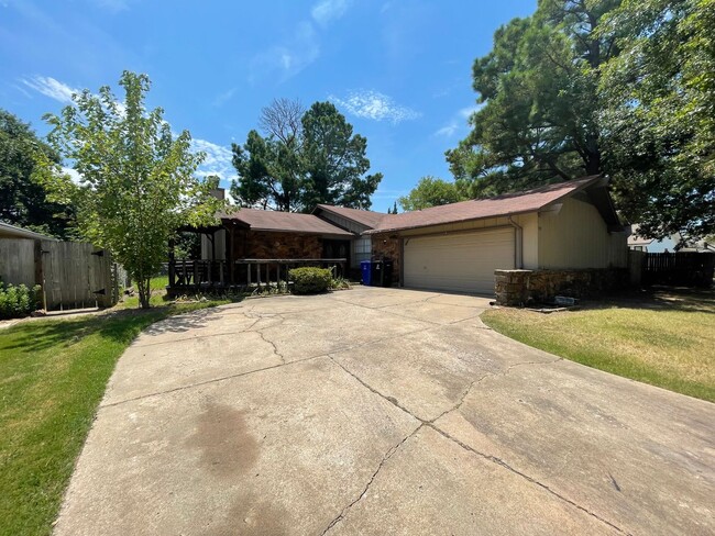 property at 2513 W Freeport St