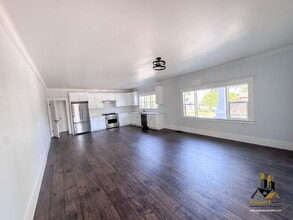 400 Pleasant St in Roseville, CA - Building Photo - Building Photo