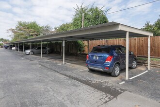 Cedar Lane Apartments in Tulsa, OK - Foto de edificio - Building Photo