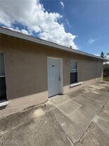 3516 Dora St in Ft. Myers, FL - Building Photo