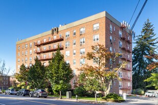 Country Neck Estates in Little Neck, NY - Building Photo