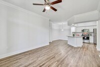 2828 at Royal Oaks photo'