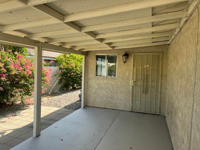 32900 Monte Vista Rd in Cathedral City, CA - Building Photo - Building Photo