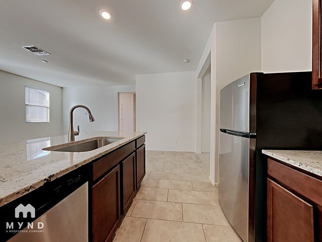 25541 W Milada Dr in Buckeye, AZ - Building Photo - Building Photo