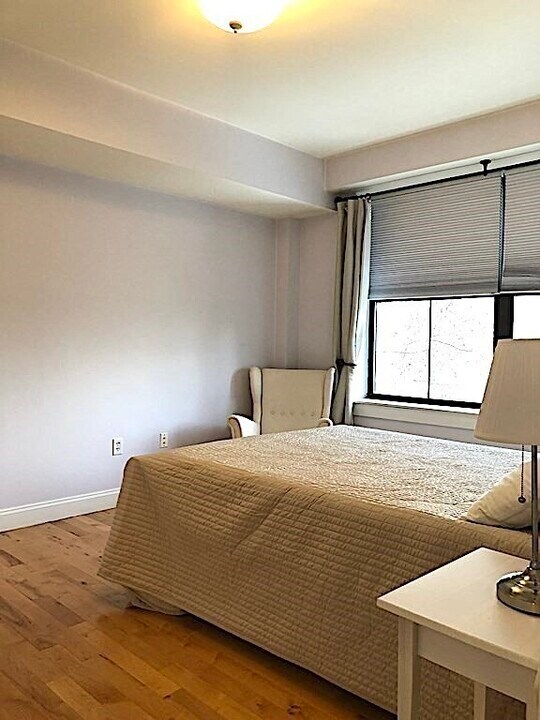 234 Cypress St, Unit 207 in Brookline, MA - Foto de edificio