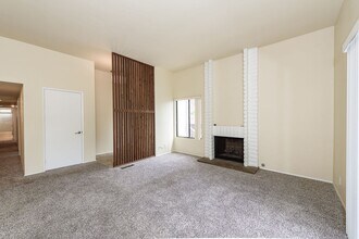 5235 Reservoir Dr in San Diego, CA - Building Photo - Building Photo