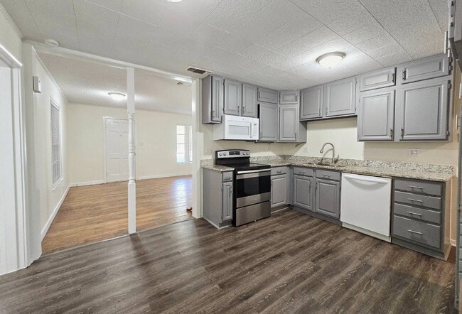 property at 2503 Taylor St