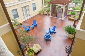 7134 Mapleridge St in Houston, TX - Building Photo - Building Photo