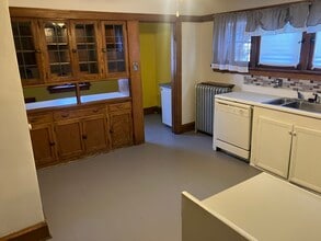 1310 N Hawley Rd in Milwaukee, WI - Building Photo - Building Photo