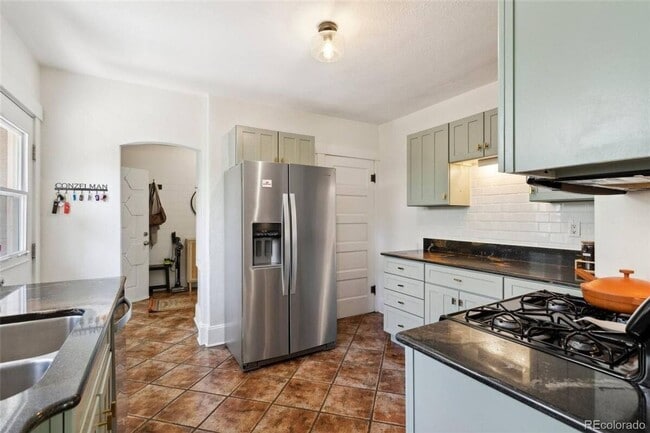 326 N Logan Ave in Colorado Springs, CO - Building Photo - Building Photo