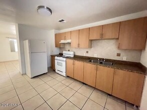 2616 N 24th St in Phoenix, AZ - Foto de edificio - Building Photo