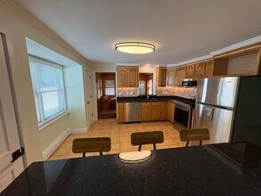 12 Taylor St in Nashua, NH - Building Photo - Building Photo