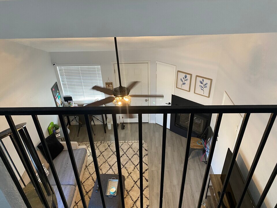 19820 N 13th Ave, Unit 214 in Phoenix, AZ - Building Photo