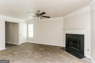 6621 Ivy Log Dr SW in Austell, GA - Foto de edificio - Building Photo