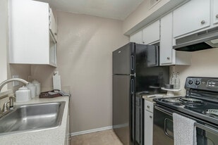 The Oasis At Regal Oaks in Charlotte, NC - Building Photo