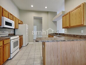 16311 Bridgeglade Ln in Lithia, FL - Building Photo - Building Photo