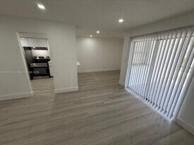 2655 NW 60th Way in Sunrise, FL - Building Photo