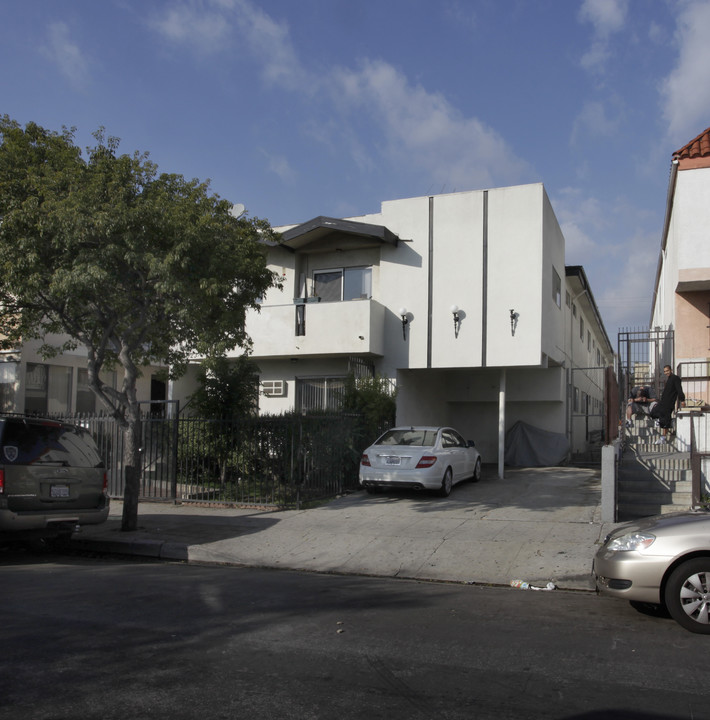 5623 Lexington Ave in Los Angeles, CA - Building Photo