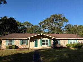 103 Meadowlark Ln in Enterprise, AL - Building Photo - Building Photo