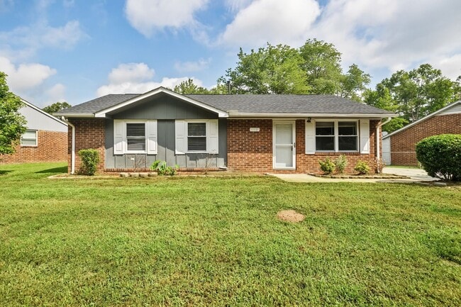 property at 315 E Lyon St