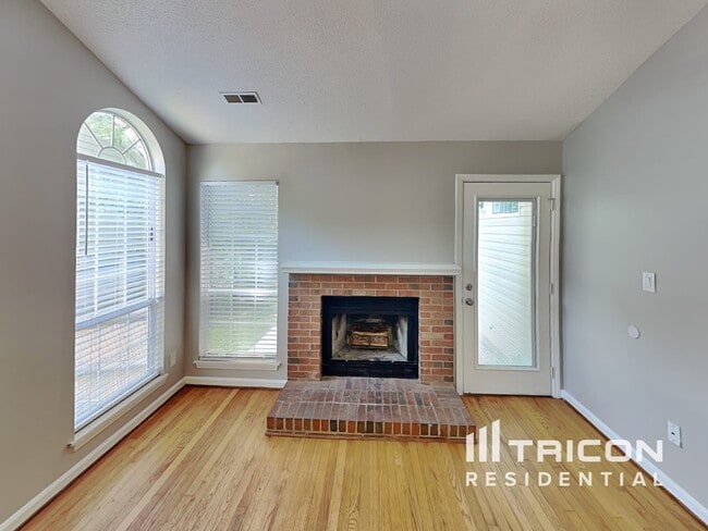 9325 Oren Thompson Rd in Charlotte, NC - Building Photo - Building Photo