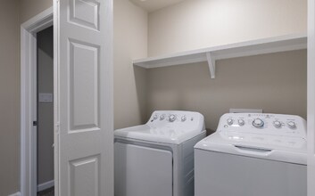 270 Plez Morgan, Unit 254-F in Montgomery, TX - Building Photo - Building Photo