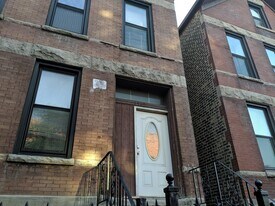 1512 N Greenview Ave, Unit CH in Chicago, IL - Building Photo