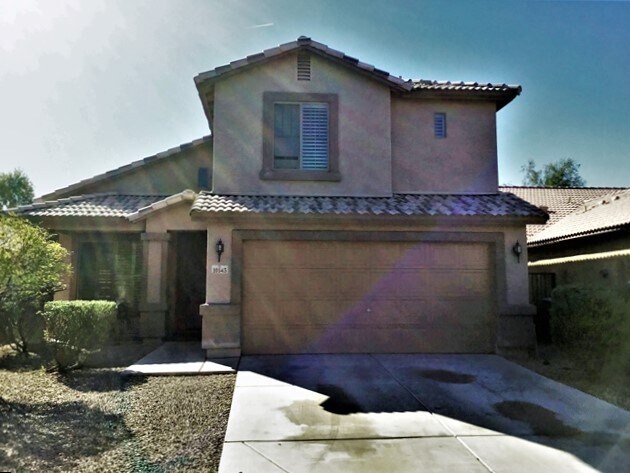 10143 W Preston Ln in Tolleson, AZ - Building Photo