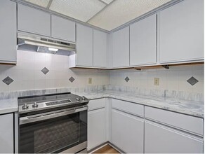 6279 Wrightsville Ave in Wilmington, NC - Building Photo - Building Photo